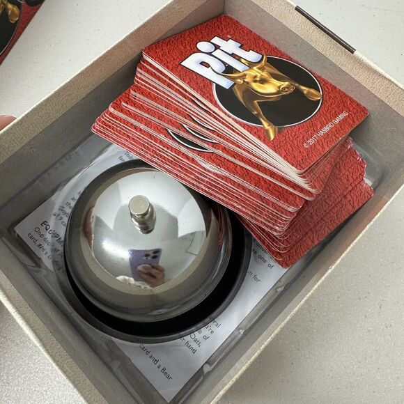 2010 Hasbro Deluxe Pit Corner The Market Card Game Classic Complete - Picture 5 of 9